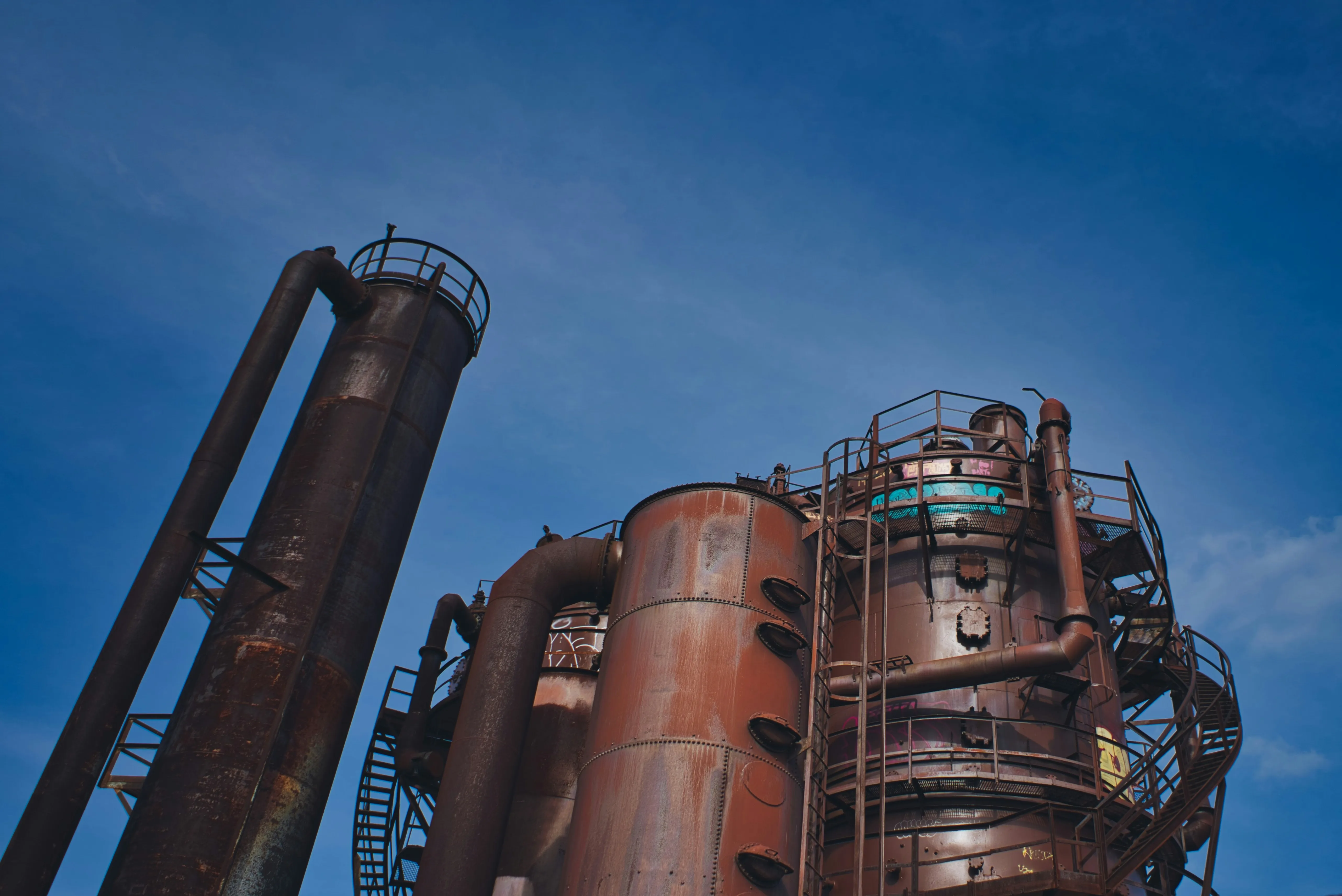 reduce carbon emissions in oil and gas